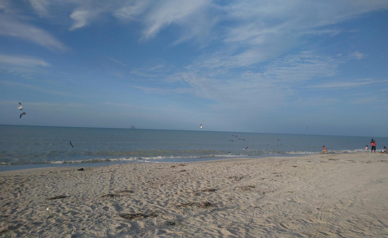 Photo of Playa el Limbo with bright sand surface