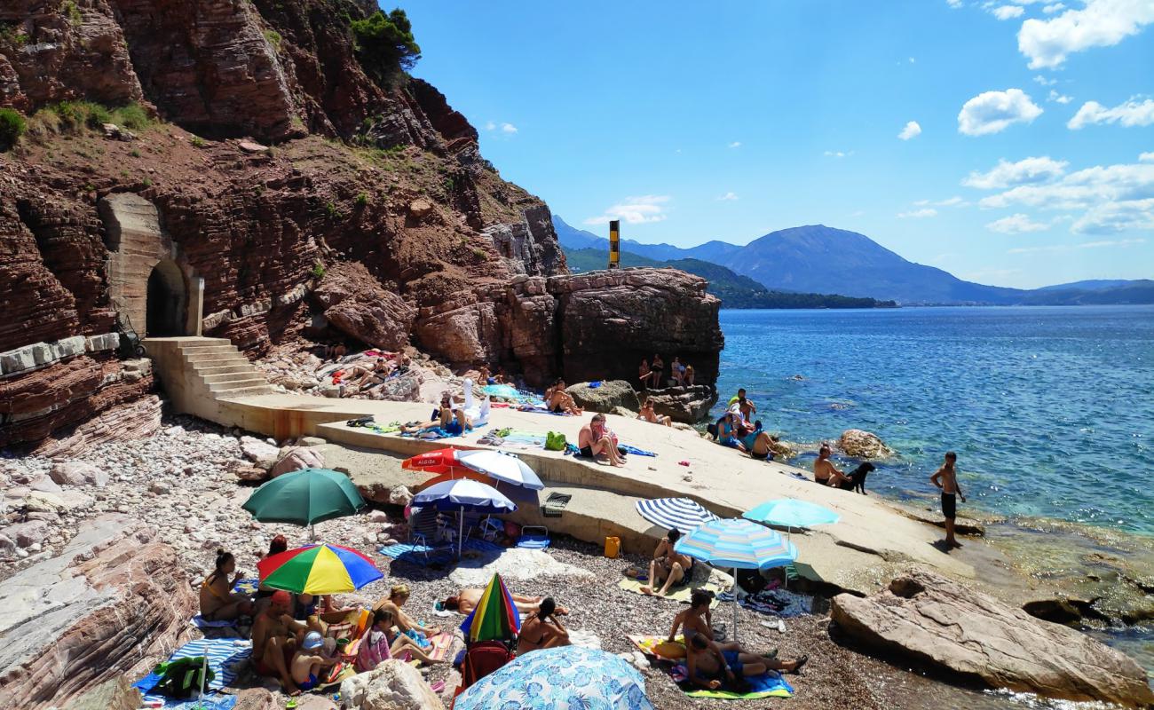 Photo of Devachen beach with brown sand &  rocks surface