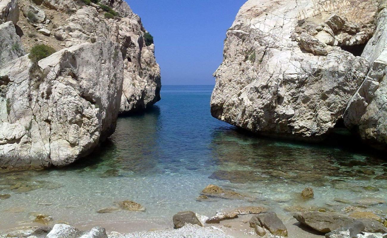 Photo of Plage de Monica with rocks cover surface