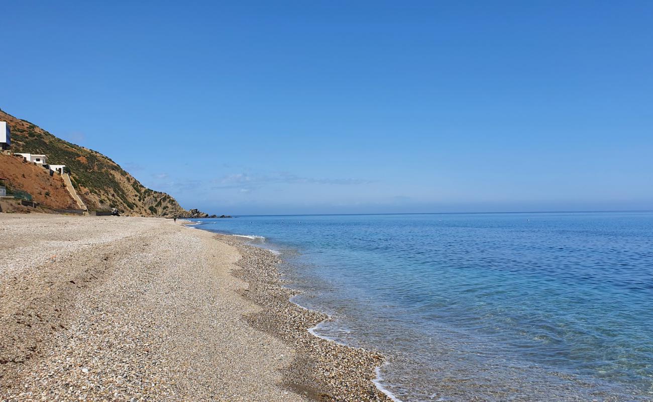 Photo of Tamernout plage with gray pebble surface