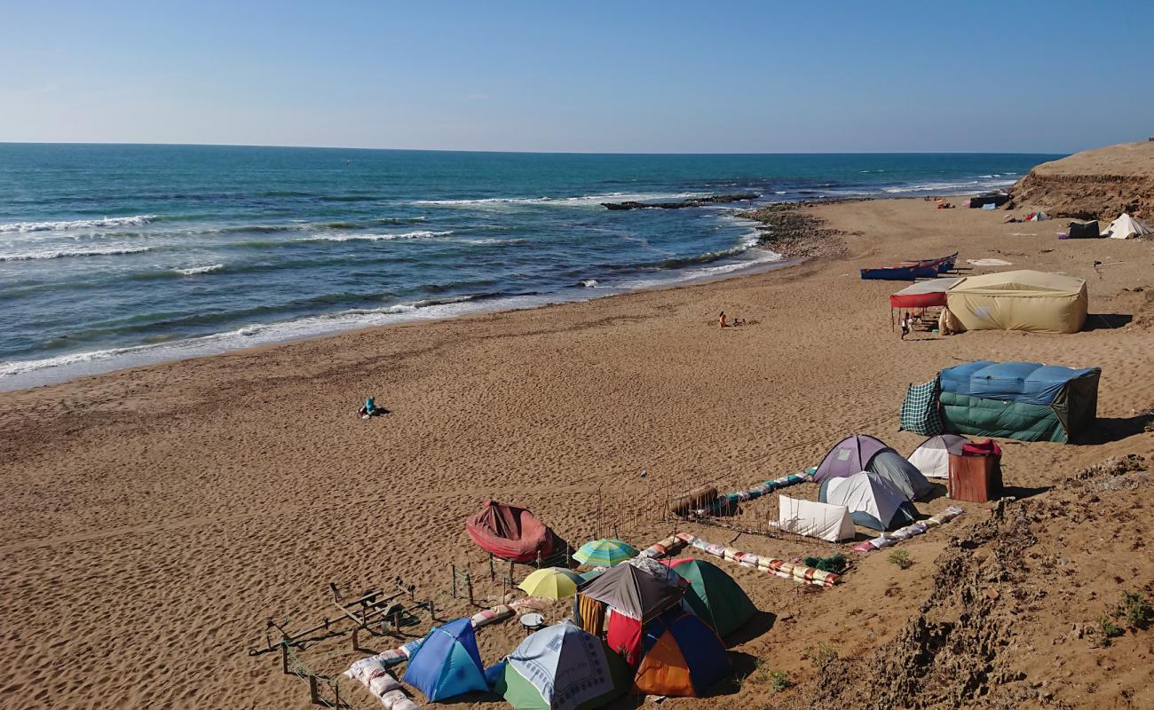 Photo of Plage Boukmour Mnasra with bright fine sand surface