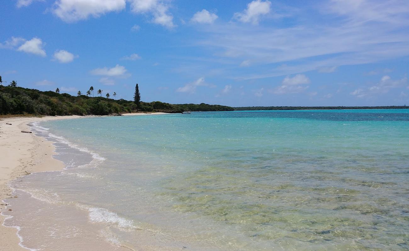 Photo of Vao Beach with bright sand & rocks surface