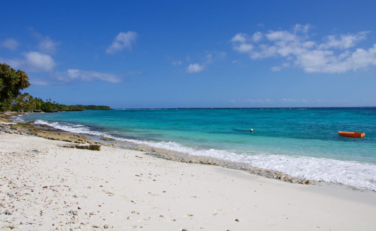 Photo of Tiberia Galoy Beach Syparaish Coastline with bright sand surface