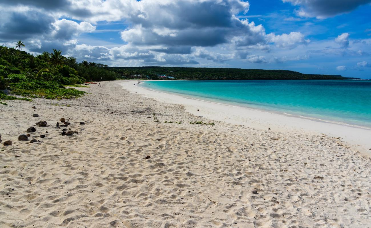 Photo of Luecila Beach with white fine sand surface