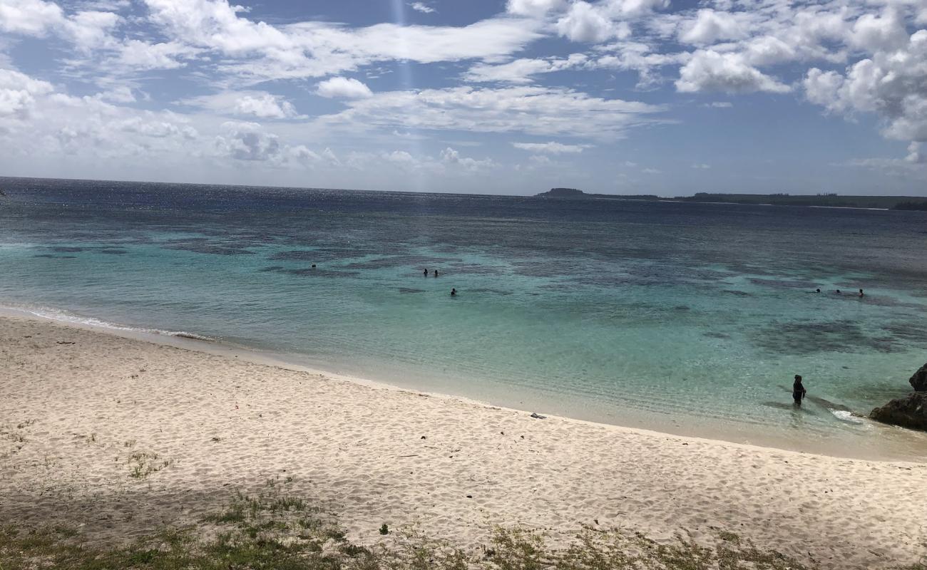 Photo of Eni Beach with white sand surface