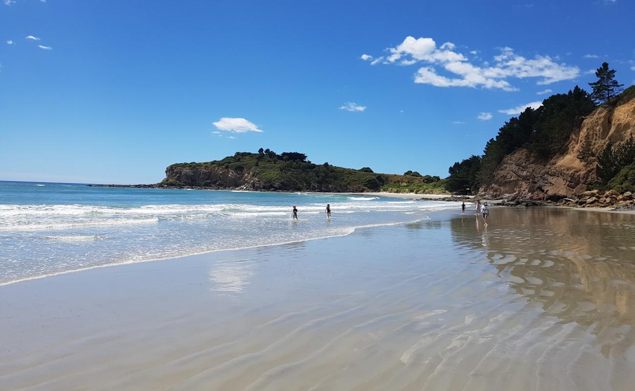 Photo of Canoe Beach with bright sand surface