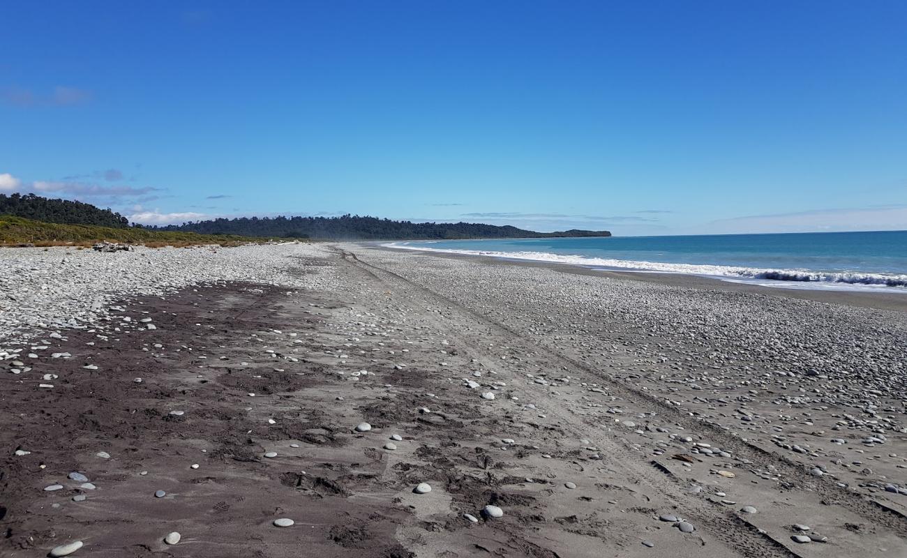 Photo of Gillespies Beach with gray fine pebble surface