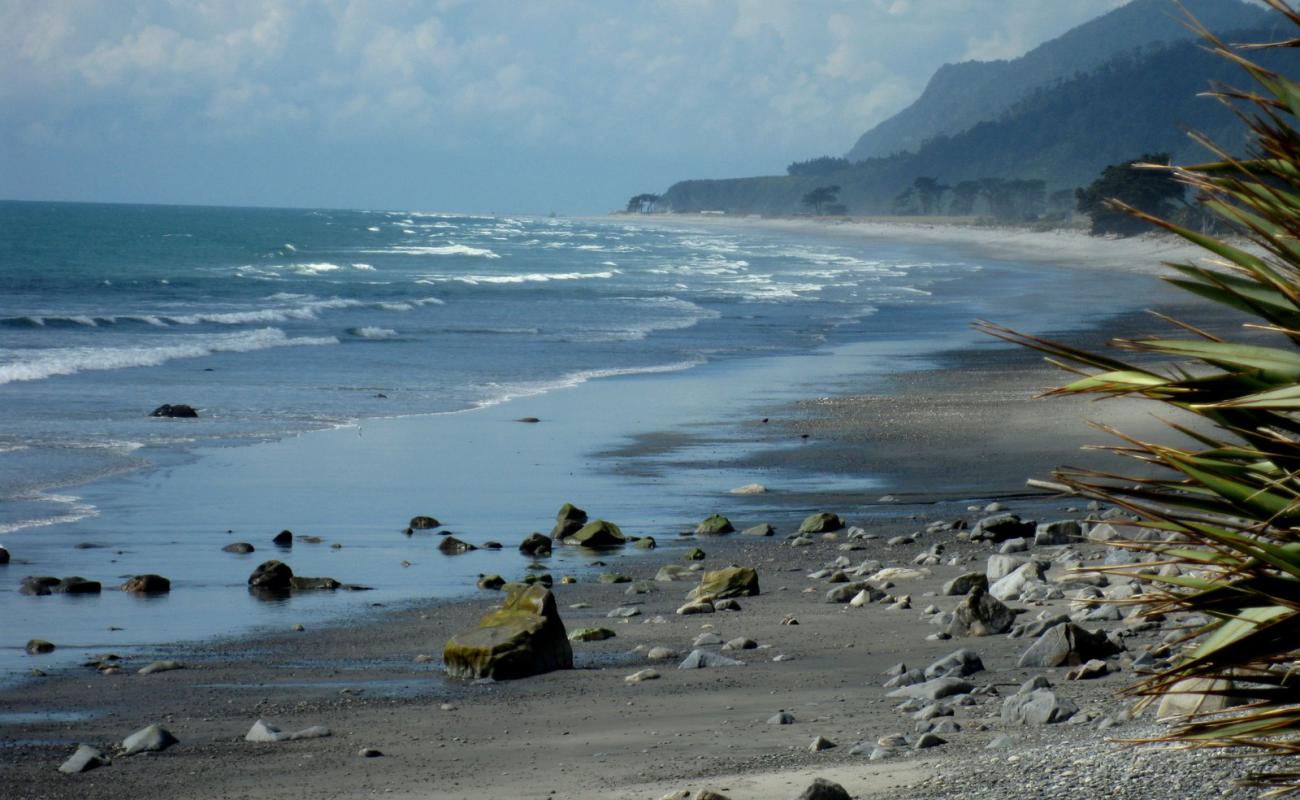 Photo of Kawatiri Beach with bright sand surface