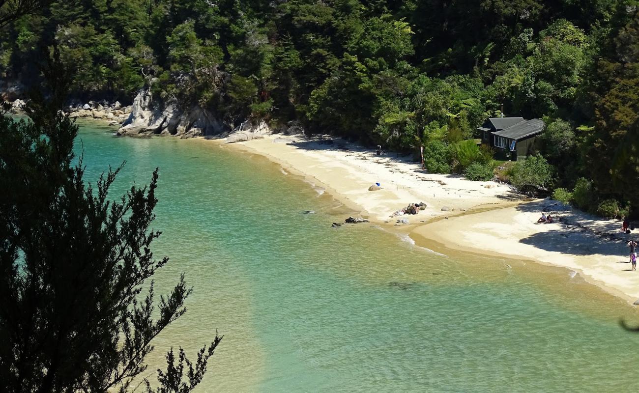 Photo of Stilwell Bay Beach with bright sand surface