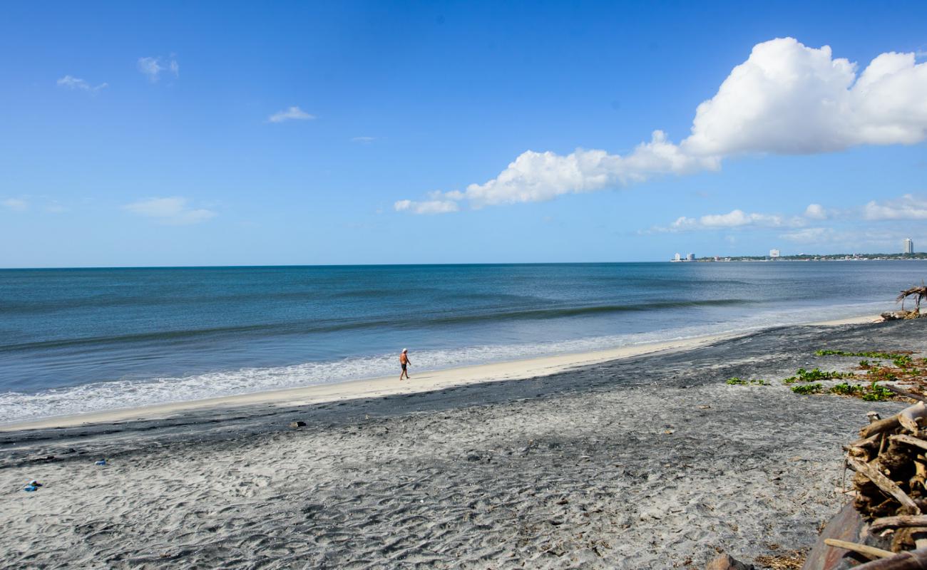 Photo of Playa Malibu with gray sand surface