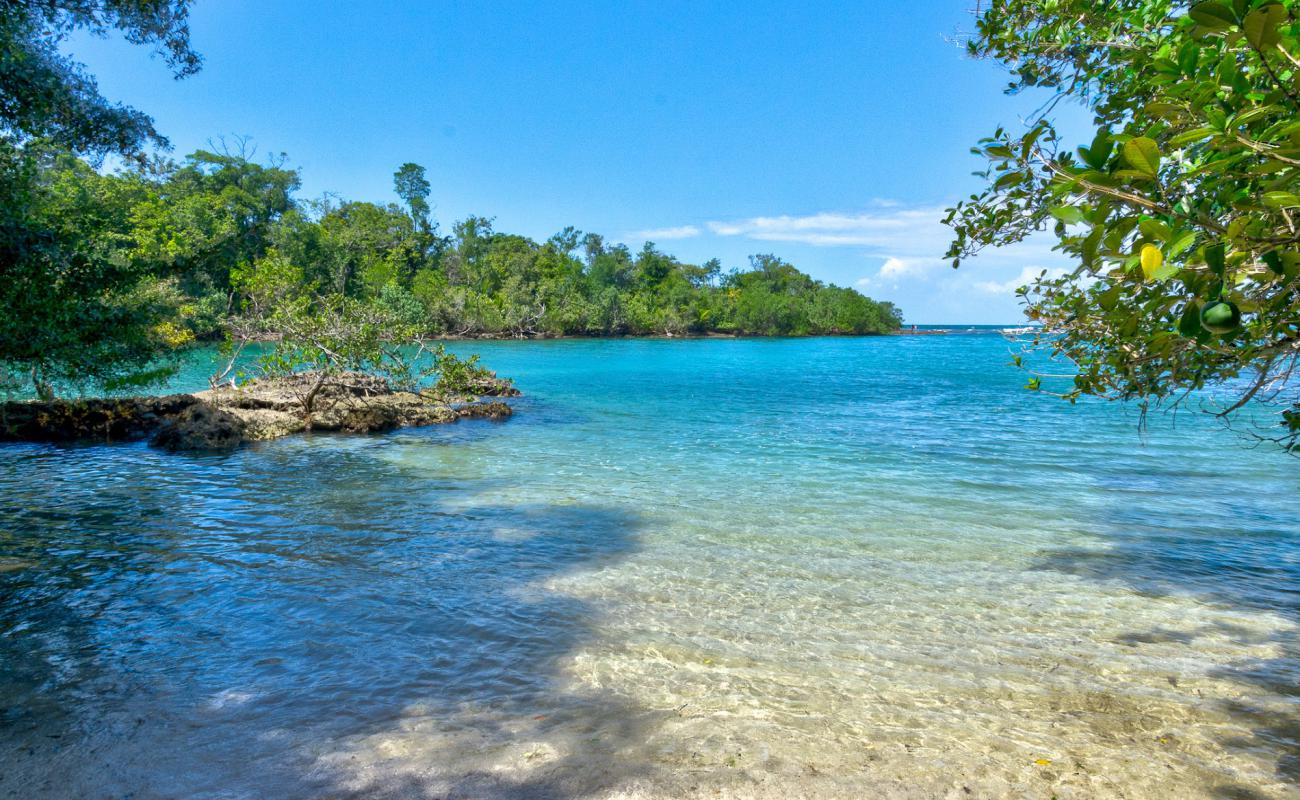 Photo of Piscina Beach with bright sand surface