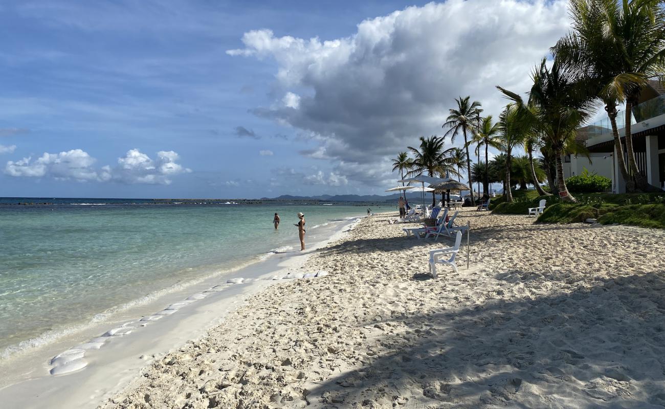 Photo of Escondida Beach with white sand surface