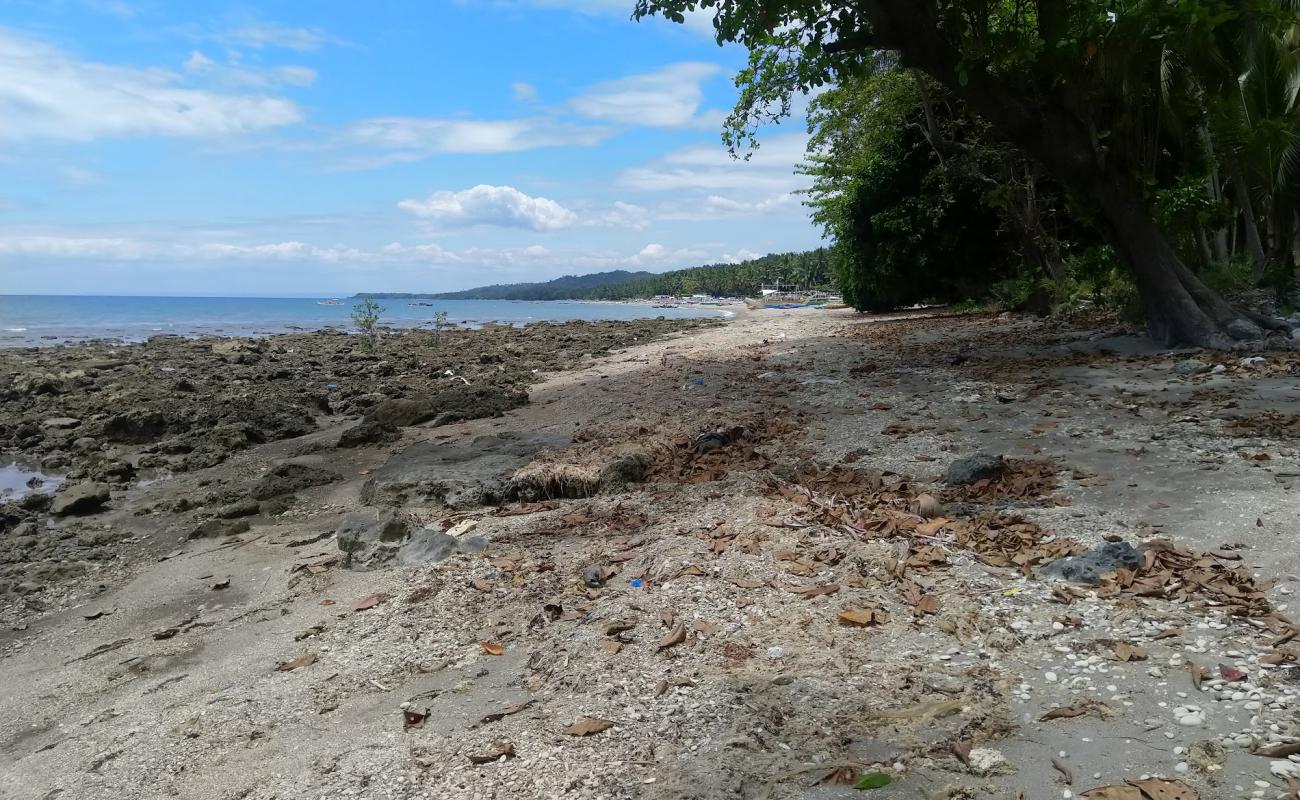 Photo of Giligaon Beach with gray sand surface