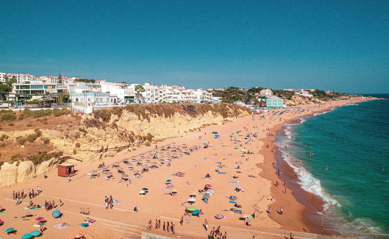 Photo of Praia dos Alemaes with brown fine sand surface