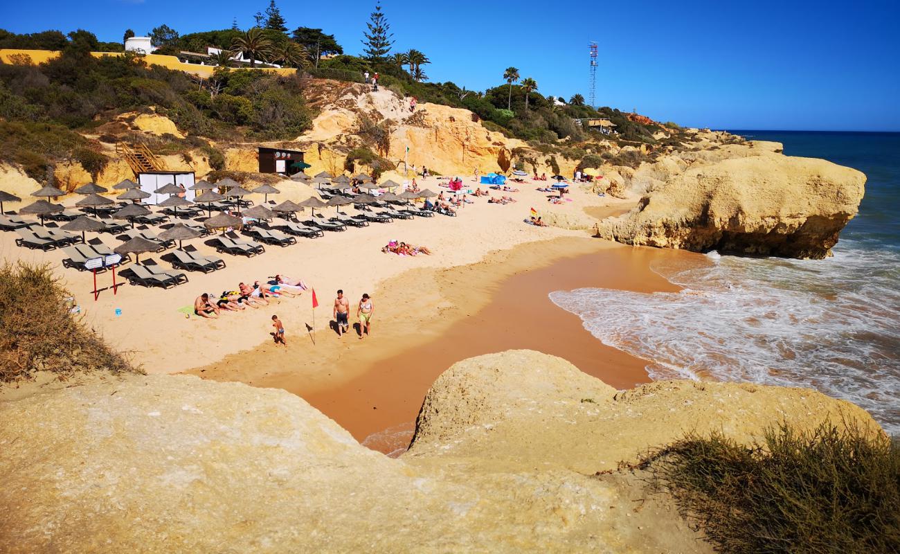 Photo of Praia da Gale with bright fine sand surface