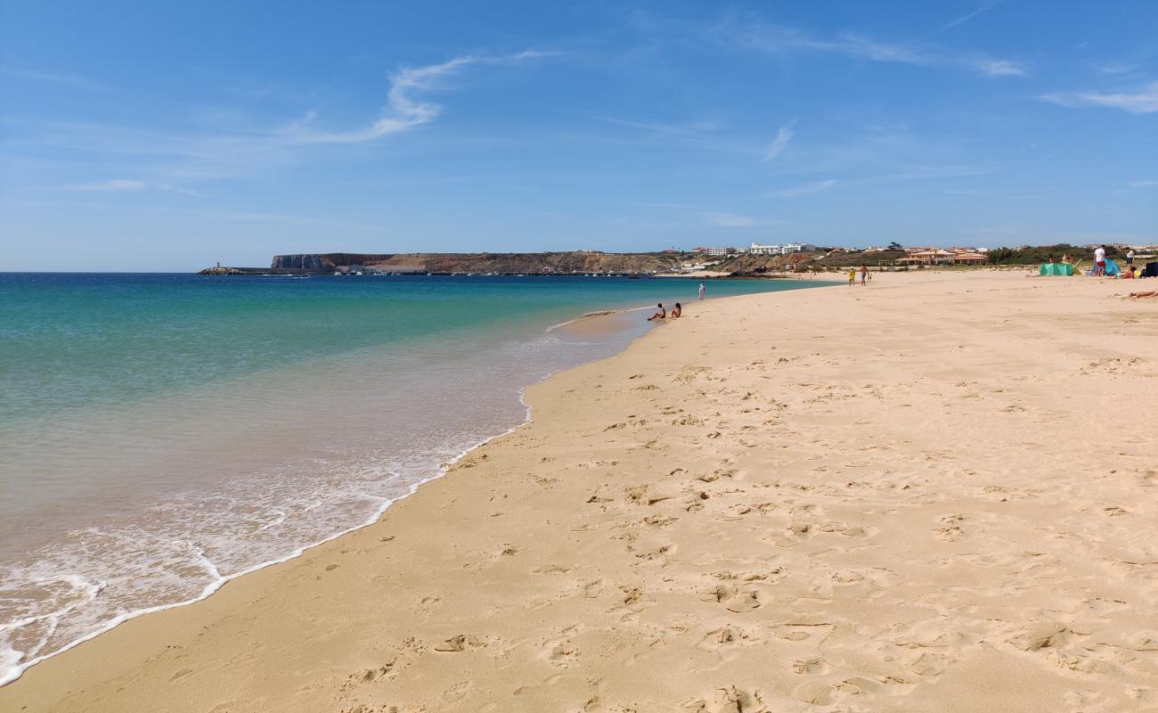 Photo of Praia do Martinhal with bright sand surface