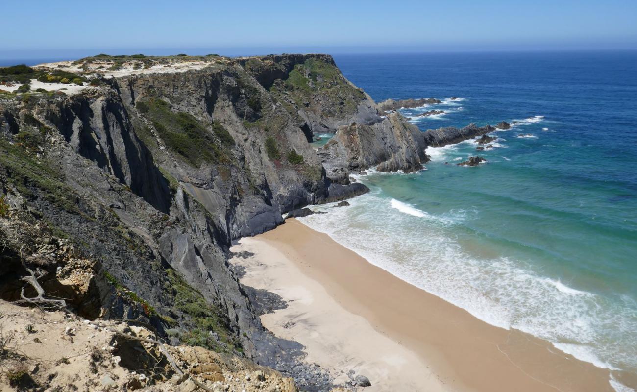 Photo of Praia dos Machados with bright fine sand surface