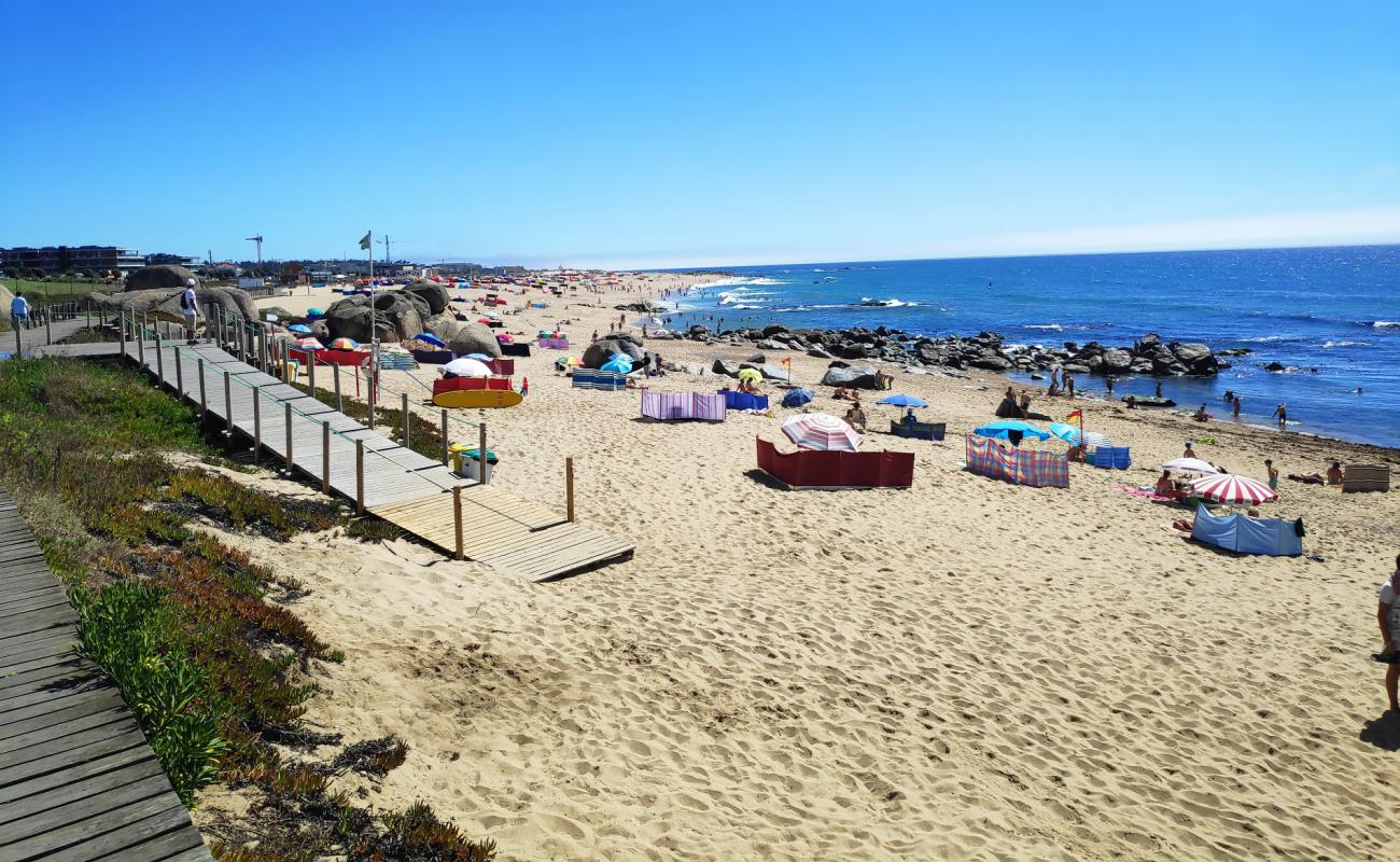 Photo of Praia da Sereia with bright fine sand surface