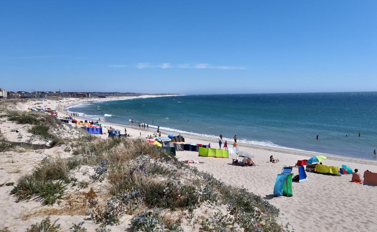 Photo of Praia da Azurara with bright fine sand surface