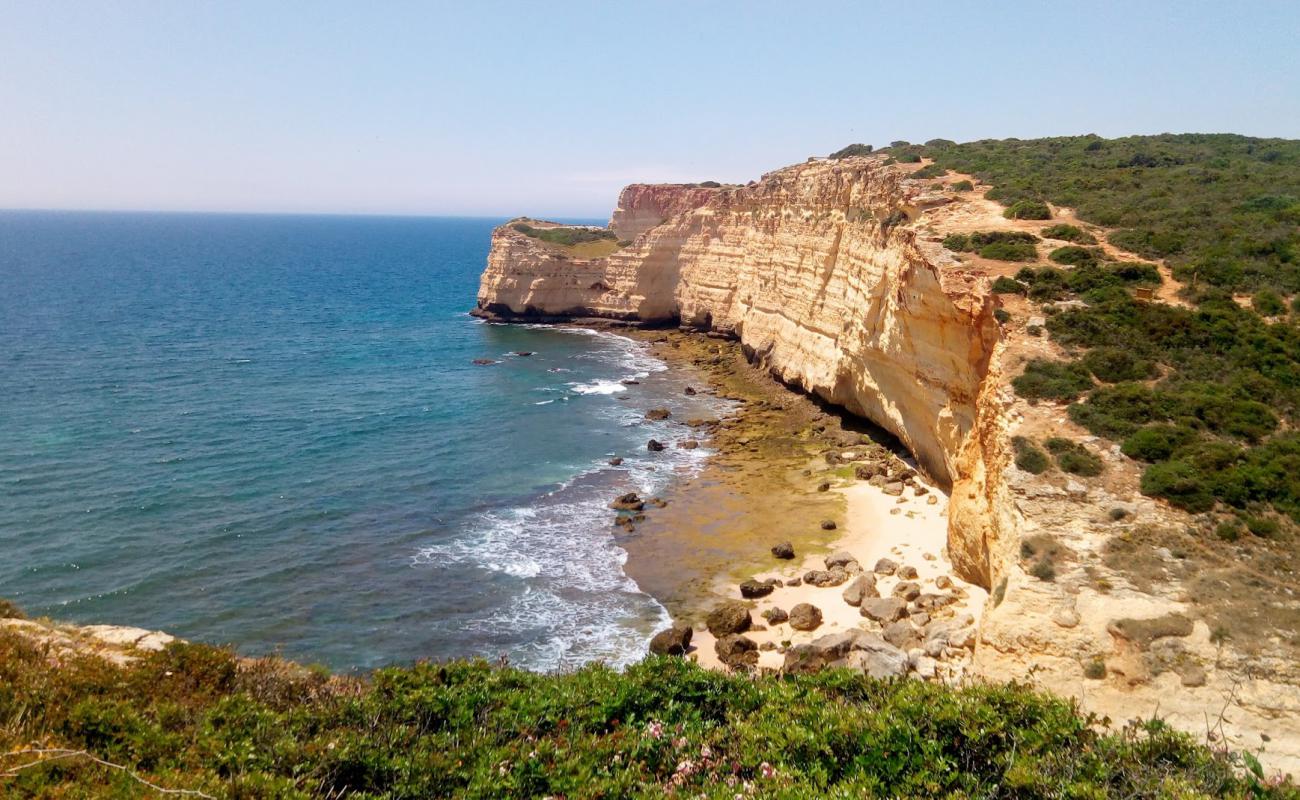 Photo of Praia do Vale da Lapa with bright sand surface