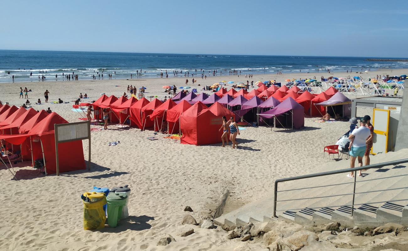 Photo of Praia de Ofir with bright sand surface