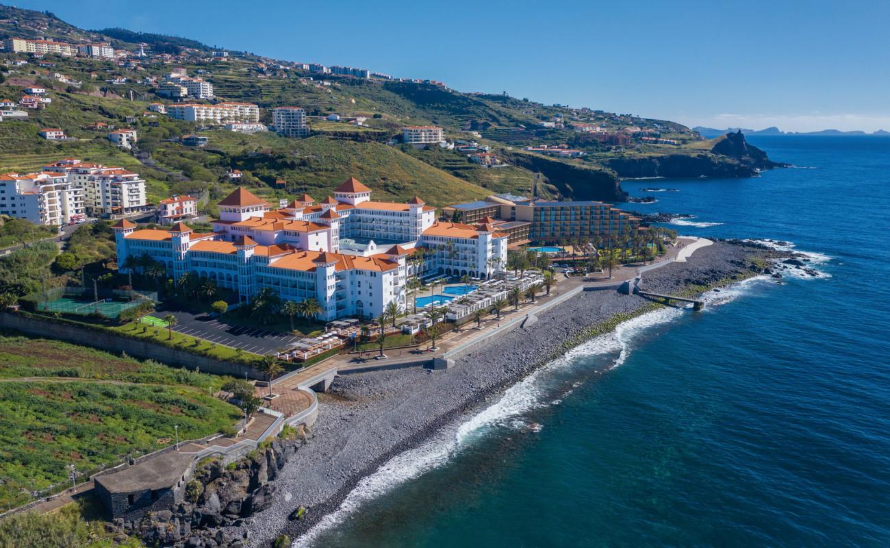 Photo of Praia dos Reis Magos with gray pebble surface