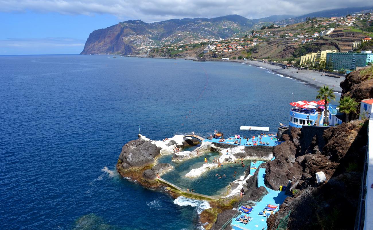 Photo of Piscinas Naturais da Doca do Cavacas Beach with concrete cover surface