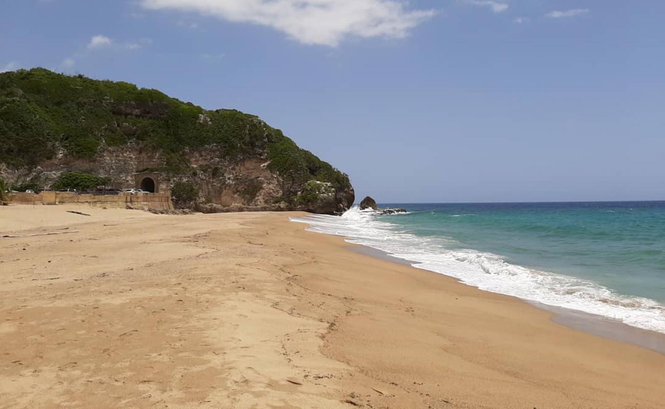 Photo of Playa Guajataca with bright sand surface