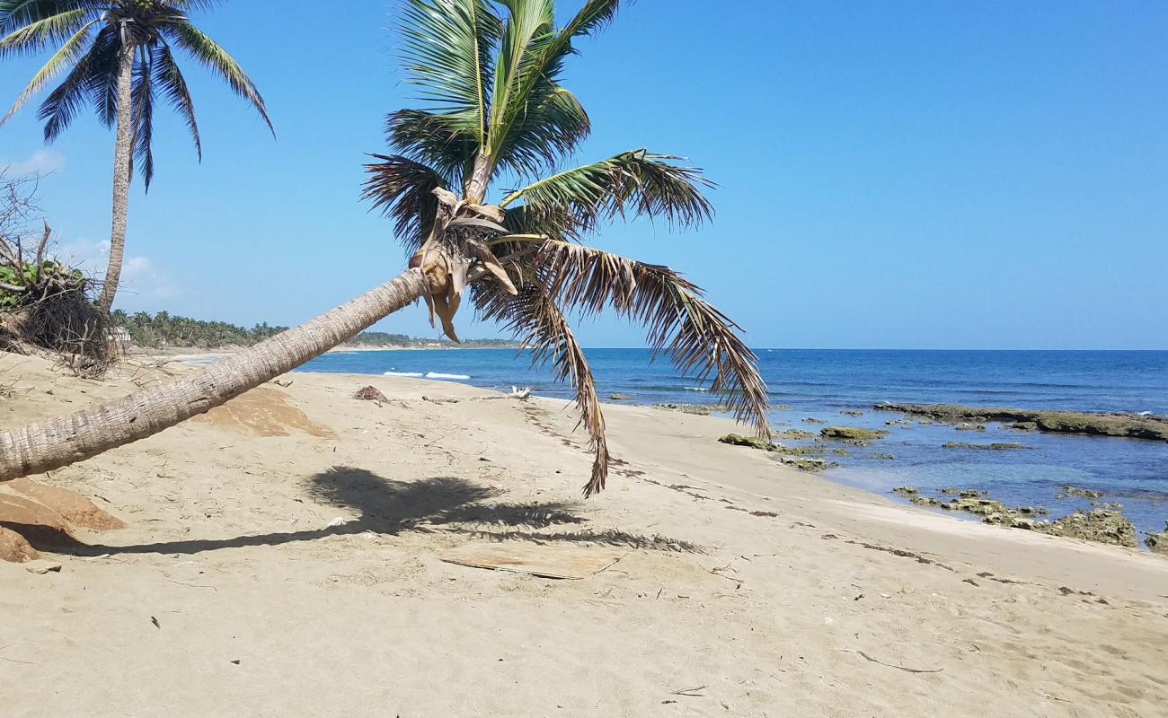 Photo of Playa Las Criollas with bright sand surface