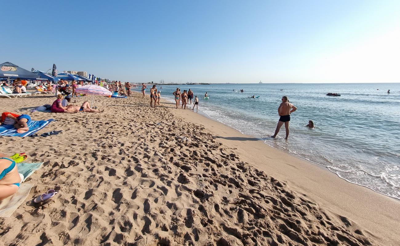 Photo of Ingrid beach with bright sand surface