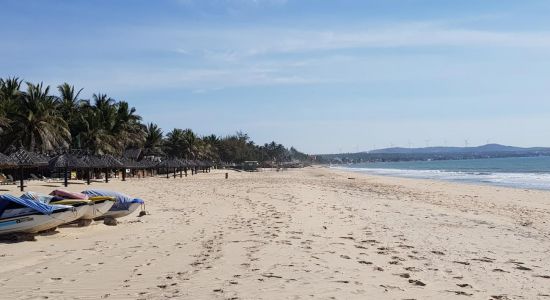 Ham Tien Beach