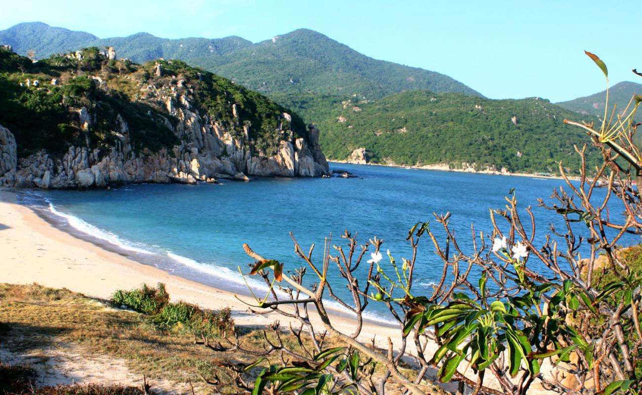 Photo of Amanoi Beach with bright sand surface