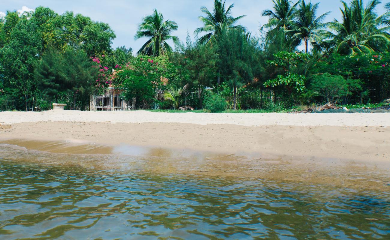 Photo of Vinh Luong Beach with bright sand surface