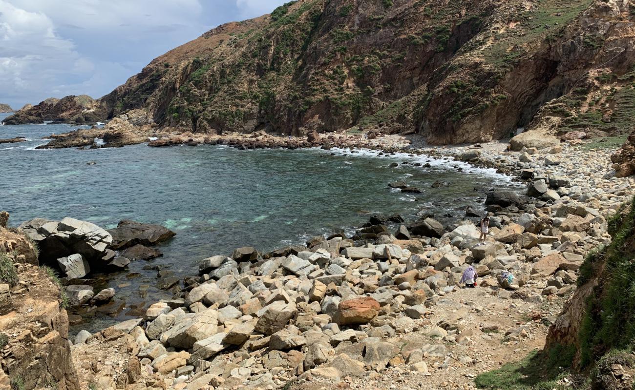 Photo of Eo Wind Beach with rocks cover surface