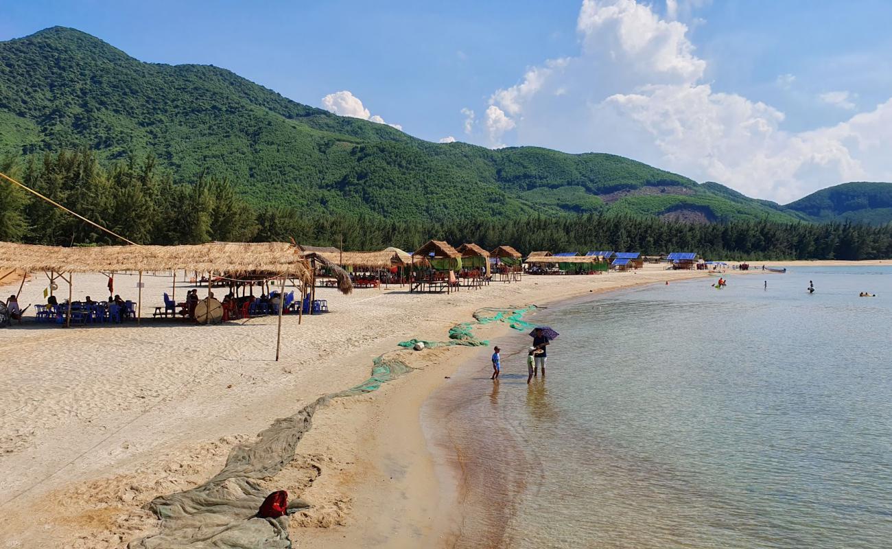 Photo of Loc Binh Beach with bright sand surface