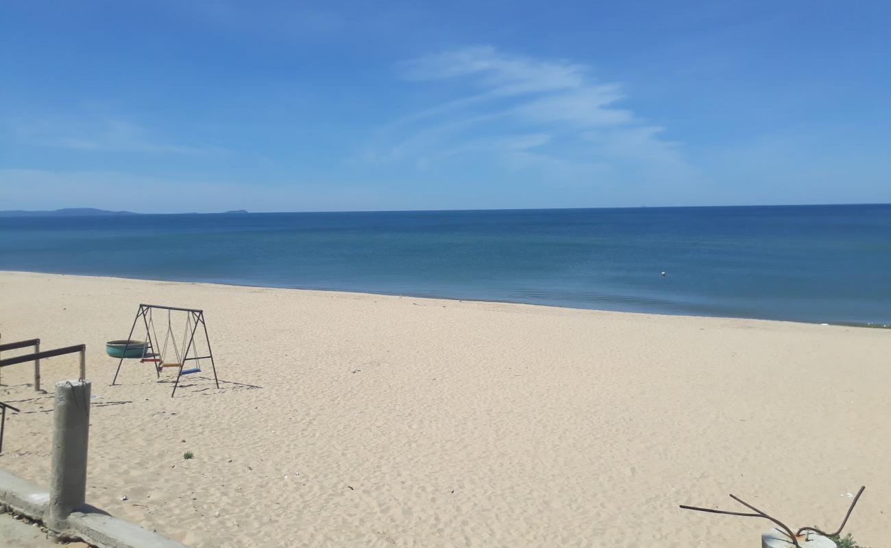 Photo of Quang Tho Beach with bright sand surface