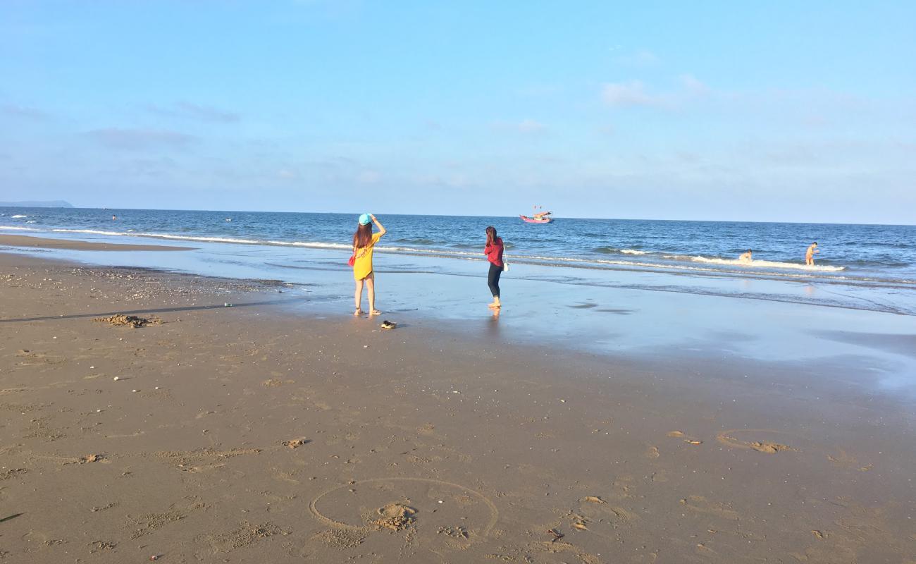 Photo of Quang Loi beach with bright sand surface