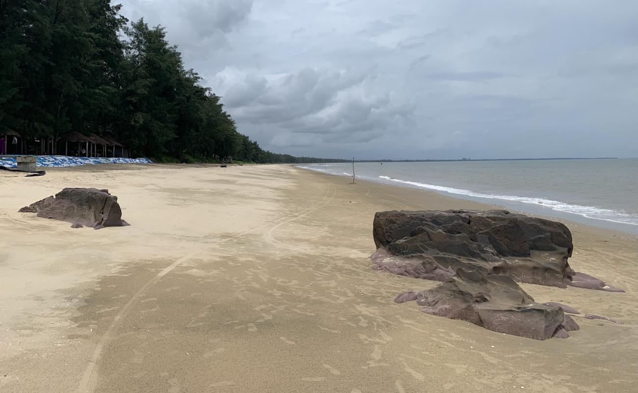 Photo of Black Rock Beach with bright sand surface