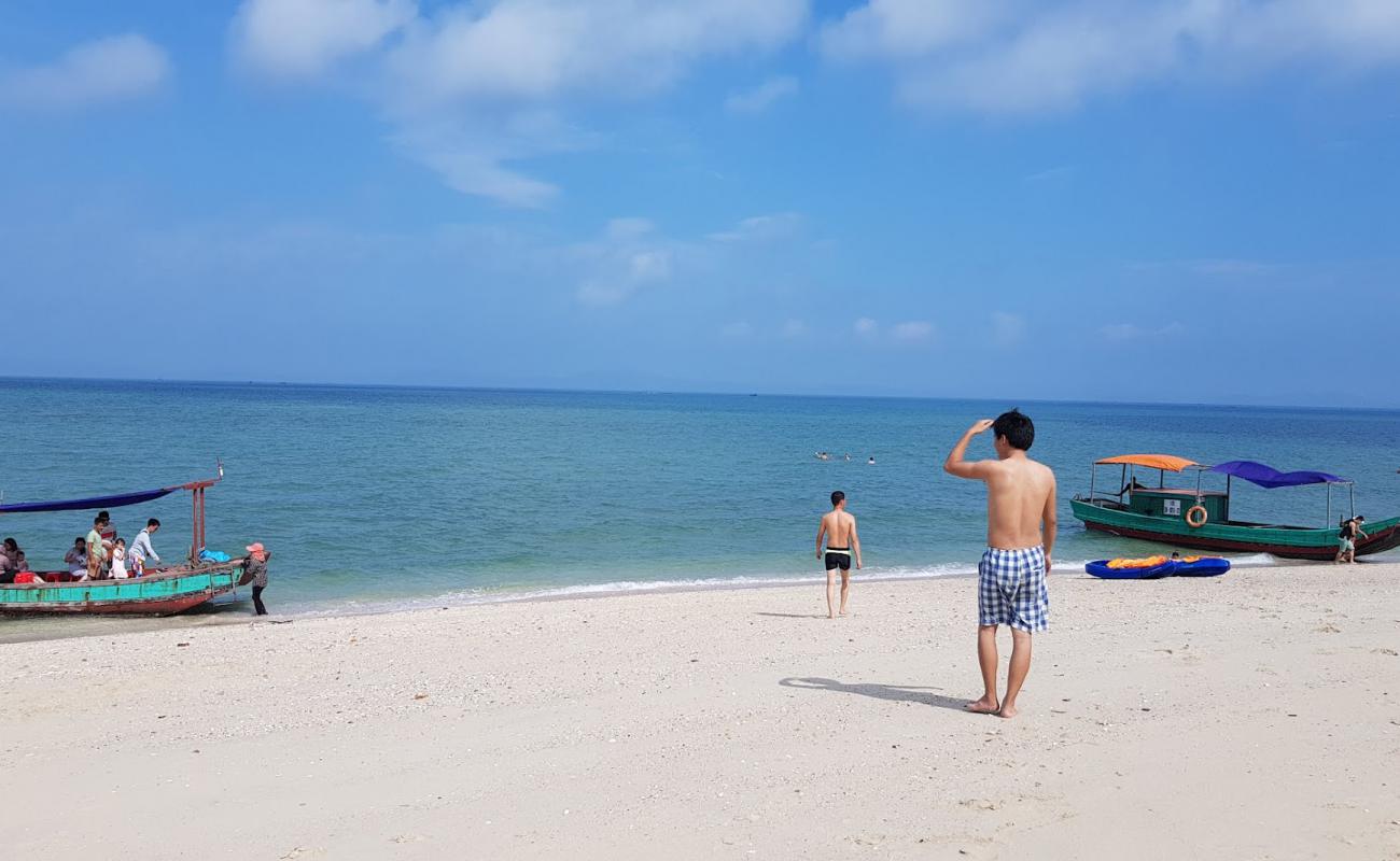 Photo of Koto Kon Beach with bright sand surface