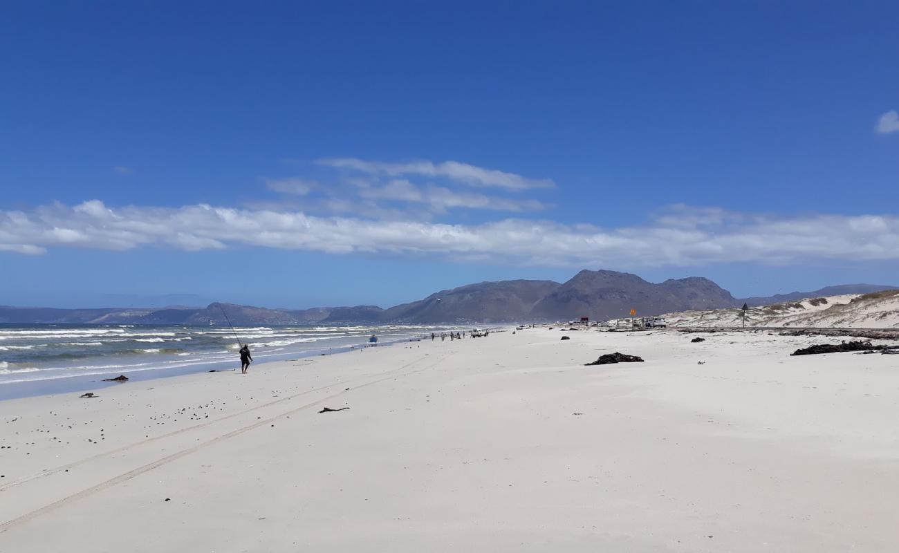 Photo of Sonwabe beach with bright fine sand surface