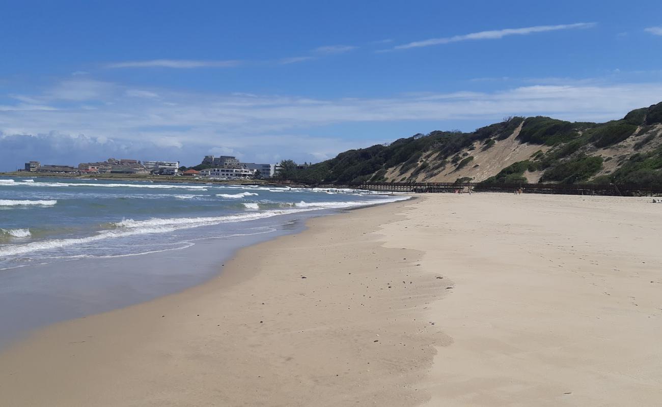 Photo of Gonubie beach with bright fine sand surface