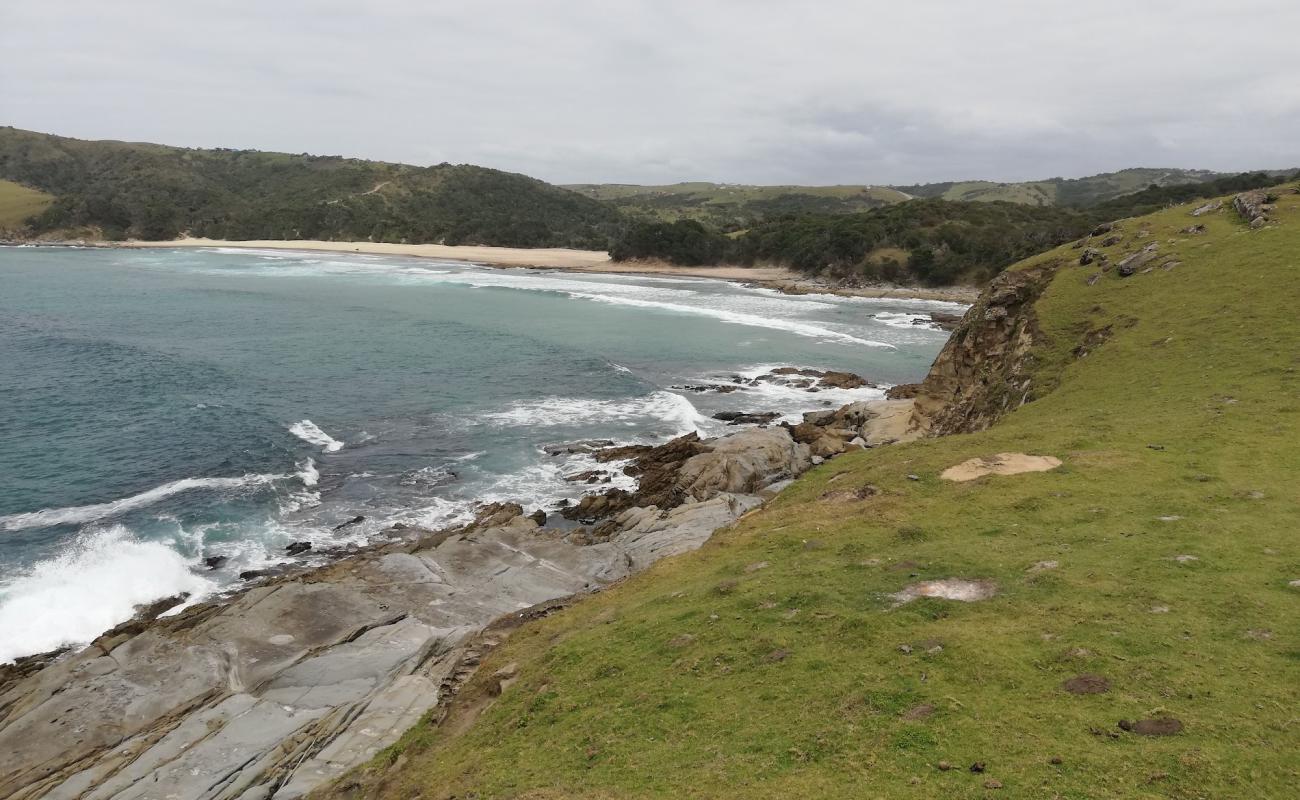 Photo of Lutatweni beach with bright sand surface