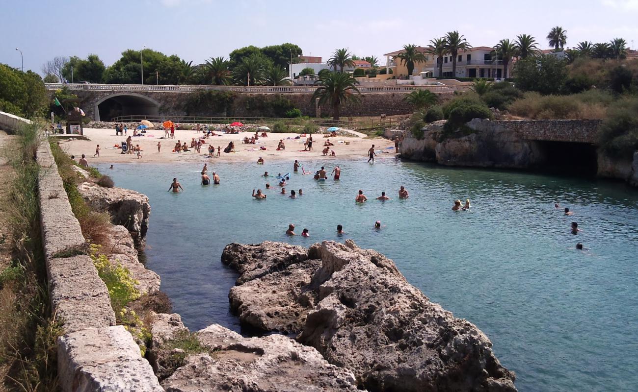 Photo of Platja Gran with gray sand surface