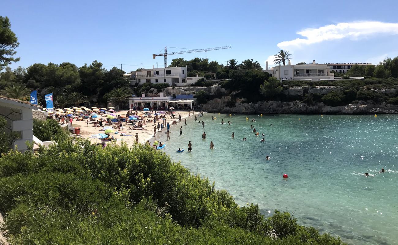 Photo of Cala Santandria with bright fine sand surface