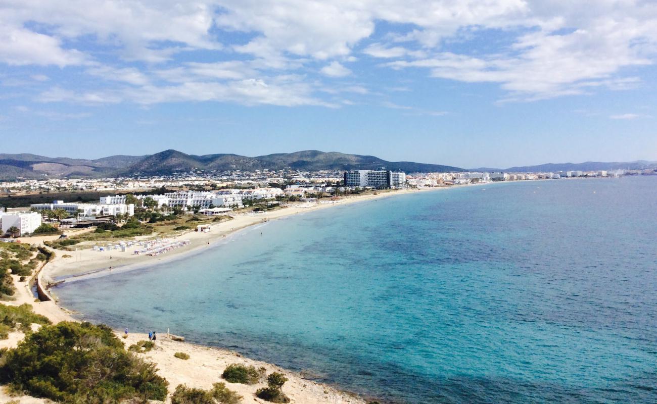 Photo of Playa Den Bossa with bright fine sand surface