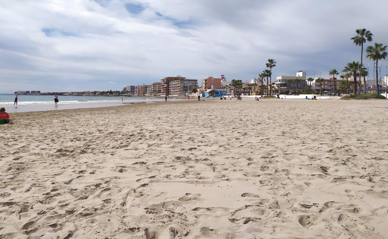 Photo of los Naufragos with brown sand surface