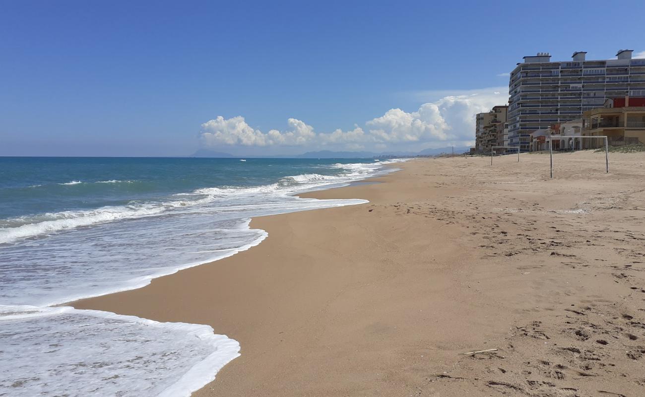 Photo of Tavernes de la Valldigna with bright sand surface