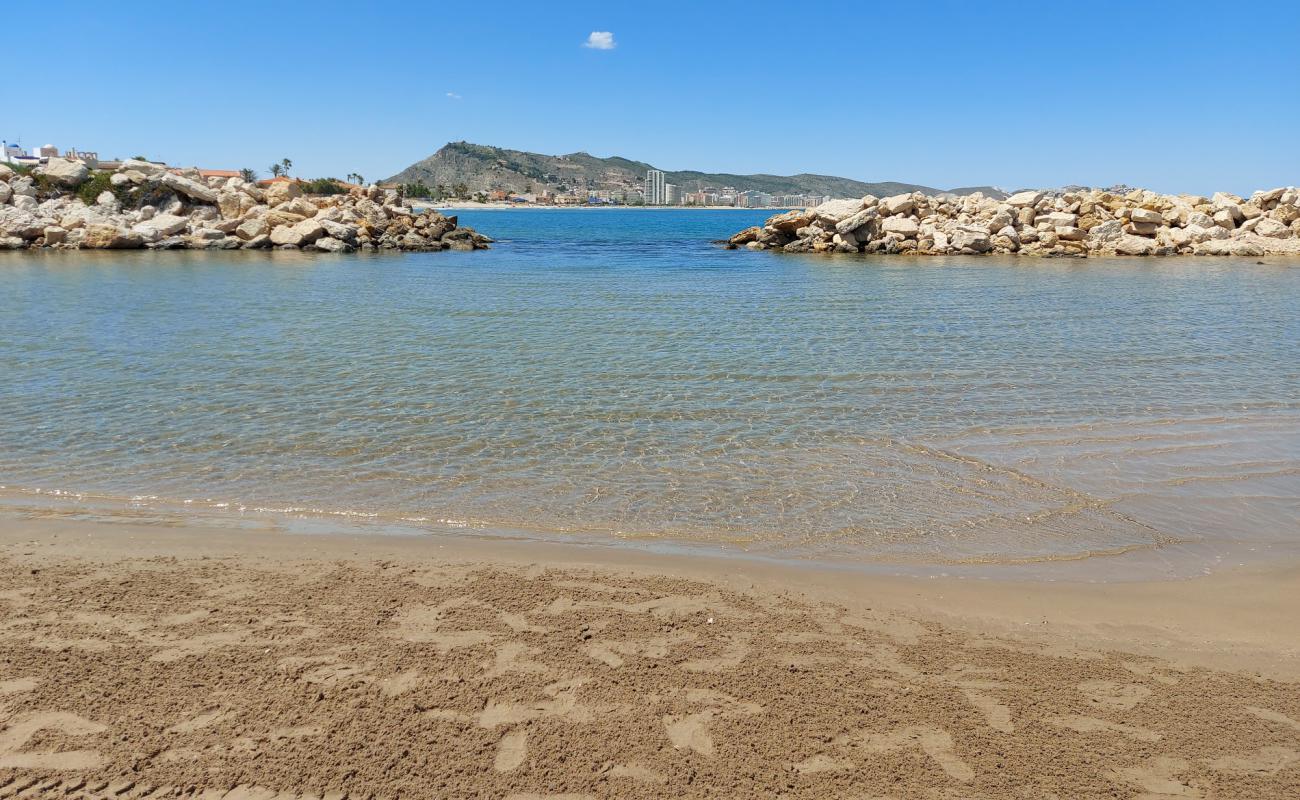 Photo of Platja Marenyet de l'Illa with brown sand surface