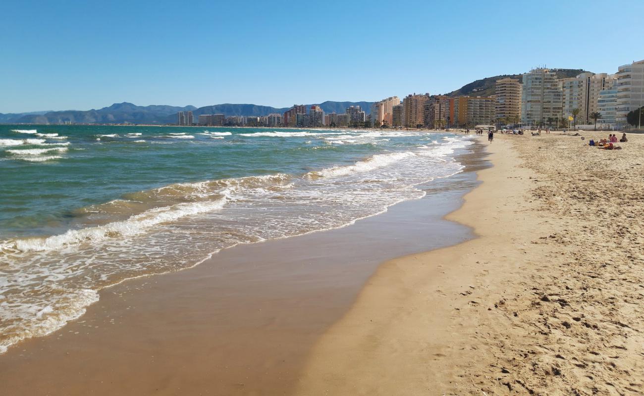 Photo of Playa del Raco with brown sand surface