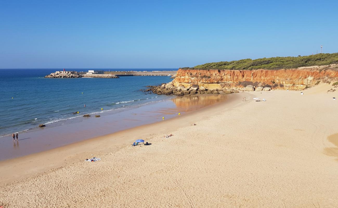 Photo of Cala del Aceite beach with bright sand surface